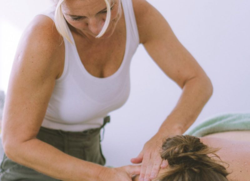 Massage professionnel du dos